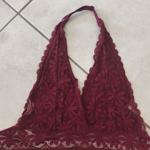 Bralette Shein like new, red lace, adjustable size