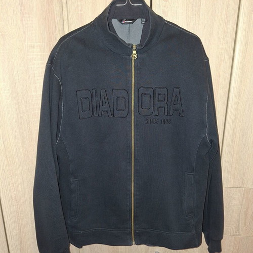 Diadora zip-up jacket size M dark color like new