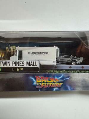 Hot Wheels SDCC Back to the Future Team Transport