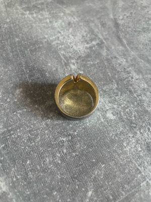 Ring used, gold-colored