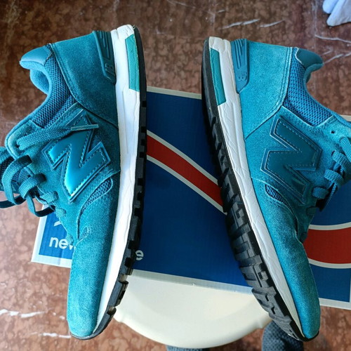 New Balance women's athletic shoes like new, size 41, turquoise