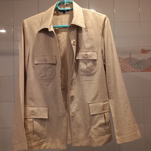 Beige Reitmans suit used in very good condition