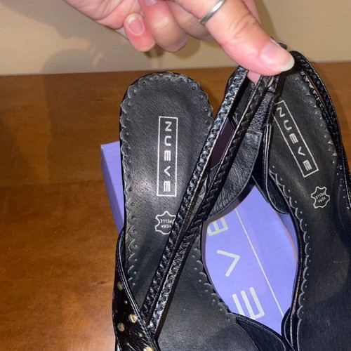 Nueve sandals like new, size 38, black and gold