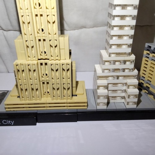 Lego 21028 Architecture New York City set used, 598 pieces without box or instructions