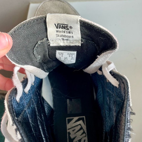 Vans unisex suede sneakers used, size 40, black and gray