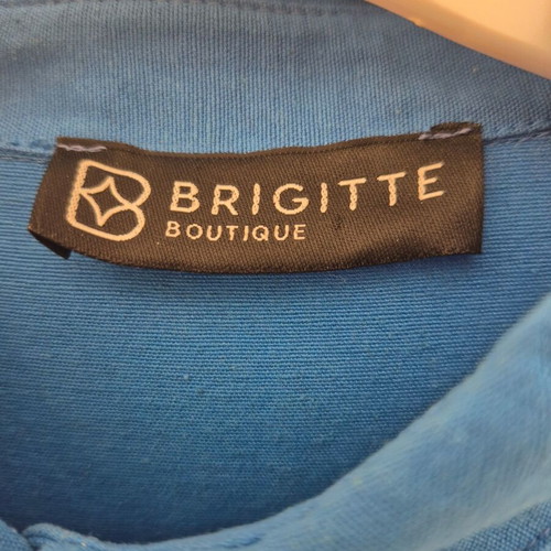 Brigitte Boutique shirt like new, one size with rhinestone embroidery