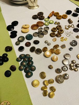 Vintage and antique buttons collection like new with designer pieces