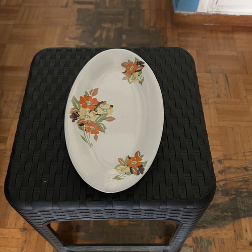 Cheeseboard like new, floral design