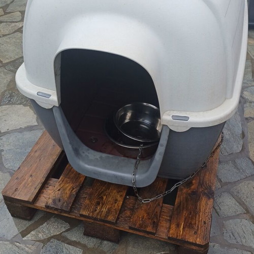 Dog igloo cage 100x70cm like new