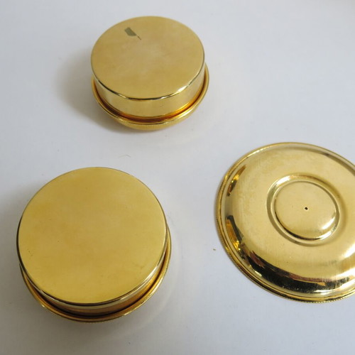 Vintage gilded trinket boxes and decorative plate ecclesiastical character like new