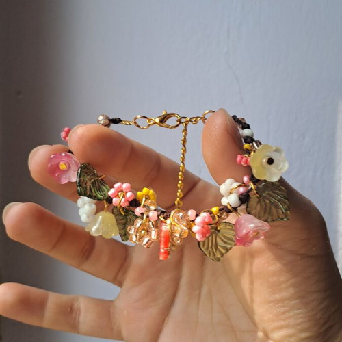 Women's bracelet handmade, new, pink and gold
