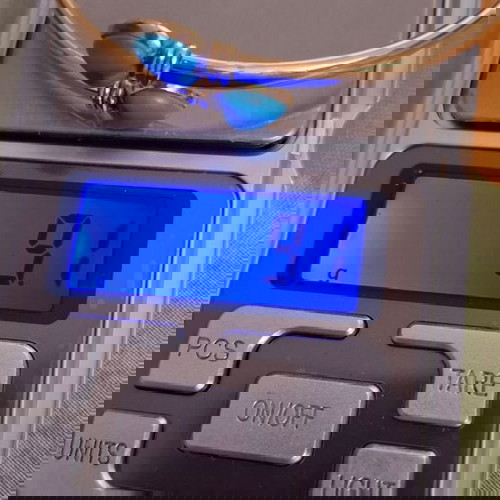 Χρυσή χειροπέδα και δαχτυλίδι σαν καινούργιο με γαλάζιες καρδιές Κ14