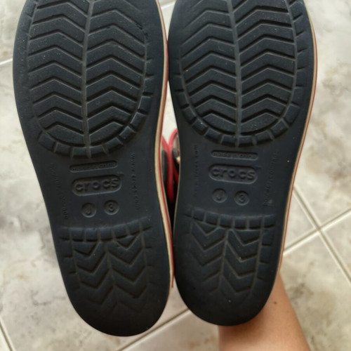 Crocs J3 sandals like new, sizes 34-35, blue