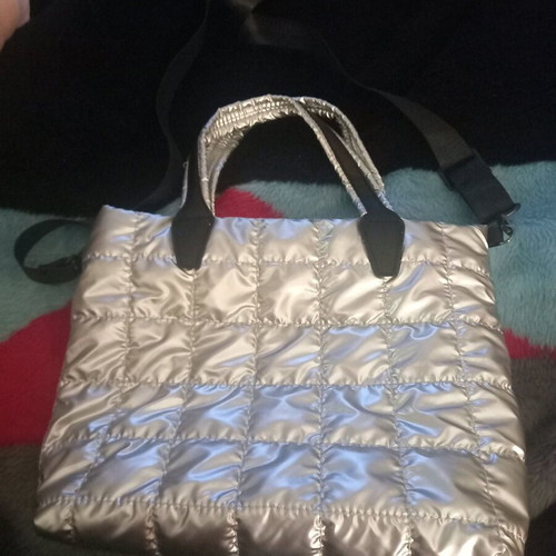 Silver handbag like new with large strap