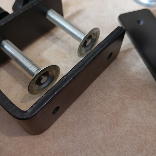 Clamps for DJ or office equipment like new