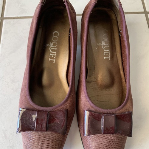 Coquet brown-burgundy suede pumps with patent bow, size 38