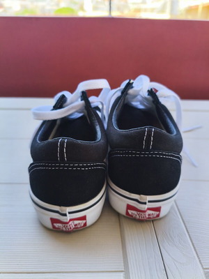 Παπούτσια Vans μαύρα νούμερο 36 σαν καινούργια