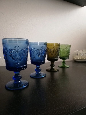 Vintage stemmed glasses used, set of 5