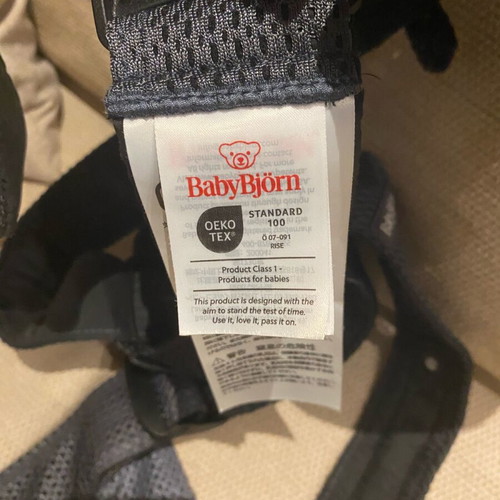 Baby Bjorn baby carrier like new for babies 3.2 to 11 kg