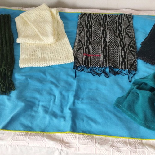 Set of 4 Laura Biagiotti Wool Scarves with Gift Balaclava Fleece new