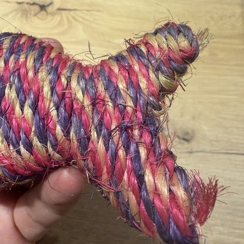 Cat toy fish used, in good condition
