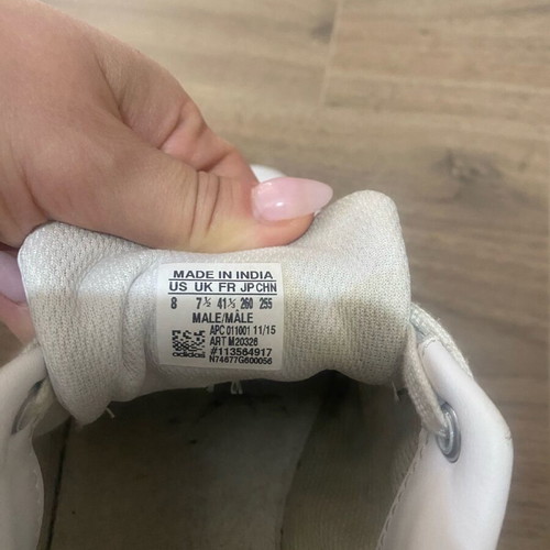 Stan Smith women's Adidas 41 1/3 white like new, barely worn