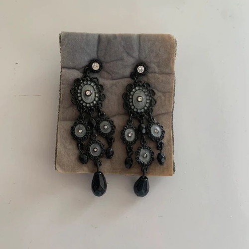 Vintage jewelry set with chandelier earrings and statement ring