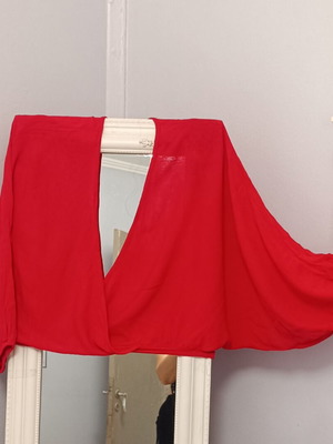 Windsor blouse like new, airy red wrap neckline