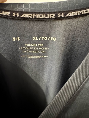 Under Armour Dry Fit XL γκρι σαν καινούργιο