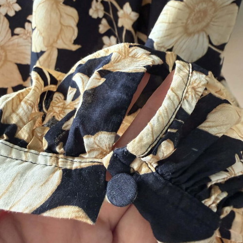 Witchery cotton blouse like new, size L, beige and blue