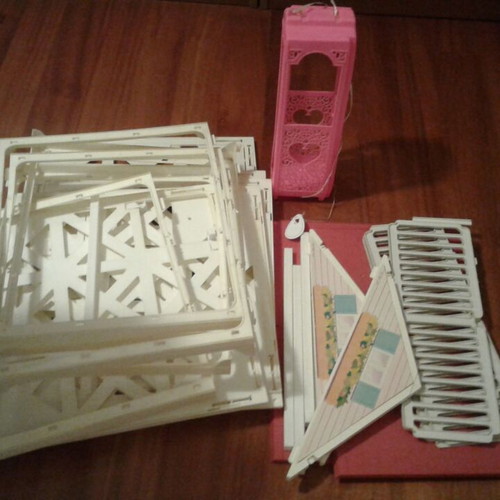 Barbie two-story house like new without furniture