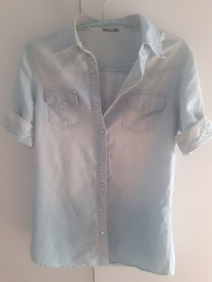 Tezenis women's denim shirt with short sleeves and lace detail