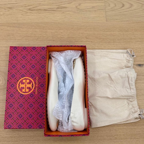Tory Burch Claire leather ballet flats like new, size 36.5, ivory