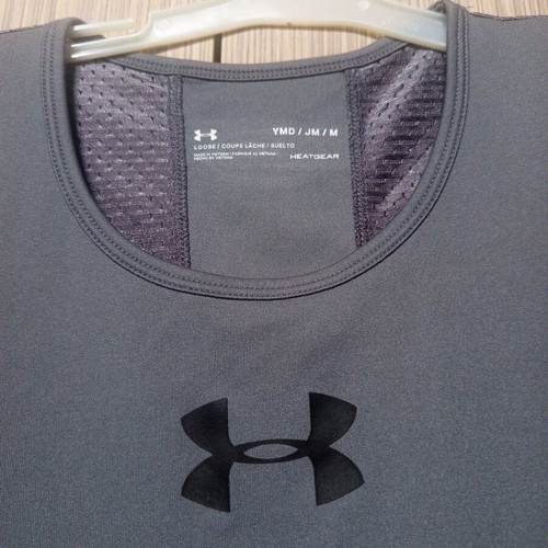 Under Armour kids' sports shirt like new, gray, size 9 years