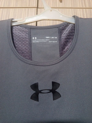 Under Armour kids' sports shirt like new, gray, size 9 years