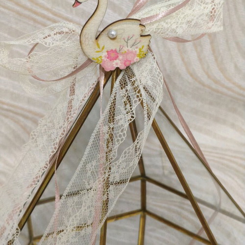 Polygonal glass container in gold color with swan decoration new