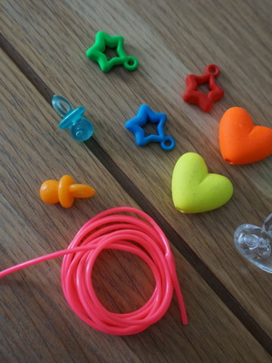 Children's necklace set like new