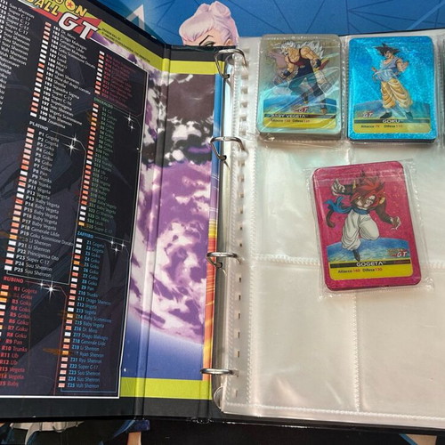 Dragon Ball album used with cards