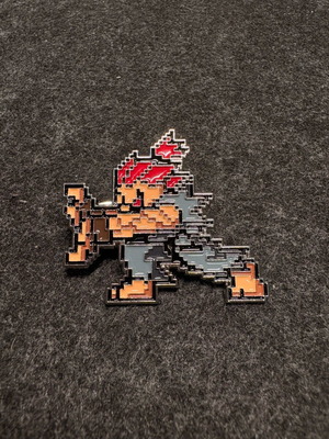 Σετ 2 Retro Pixel Enamel Pins Akuma Street Fighter σαν καινούργιο, πολύχρωμα