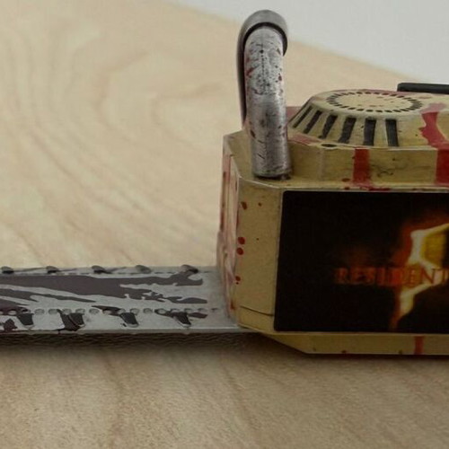 Resident Evil 5 Chainsaw USB stick like new