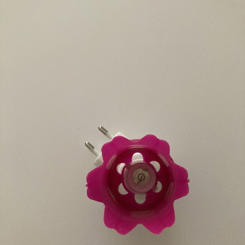 Retro night light tulip shape with E14 bulb socket, like new