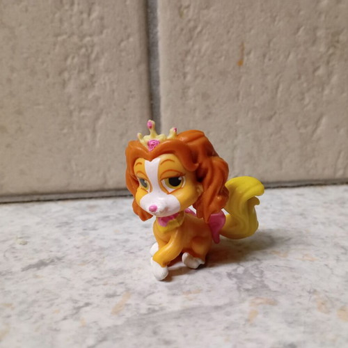 Dog figure like new