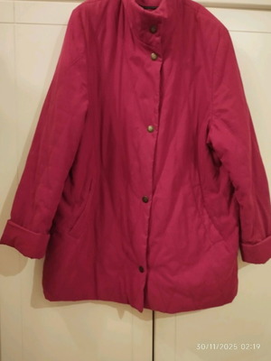 Women's quilted jacket used, size 46-48, red