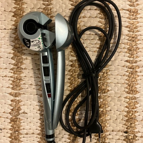 Babyliss hair curler like new with original box