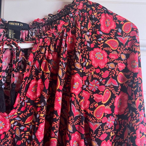 Floral dress new, with front tie and elastic waist, size S