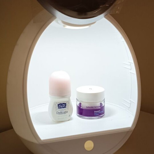 Makeup mirror new with LED lights and storage space