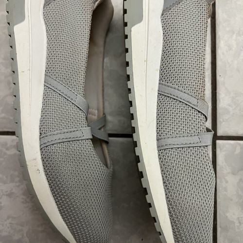Women's shoes size 40 like new, gray