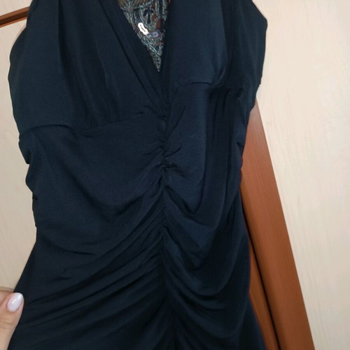Mini dress like new with embroidery and beads on back, size S