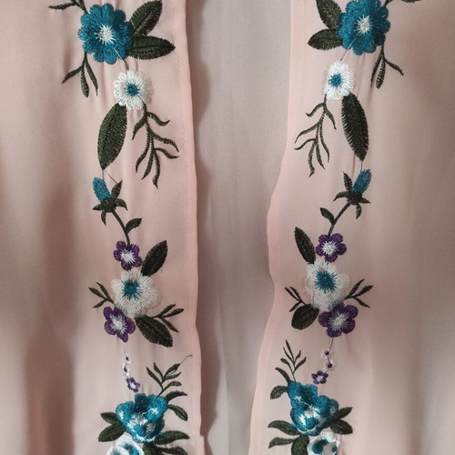 Shein long pink tunic with embroidered flowers like new