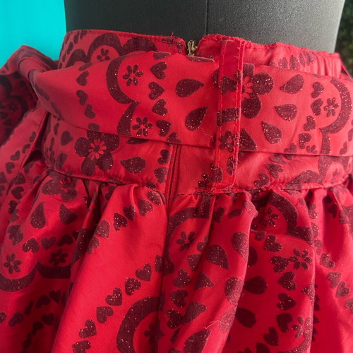 Red skirt like new midi with velvet patterns and glitter